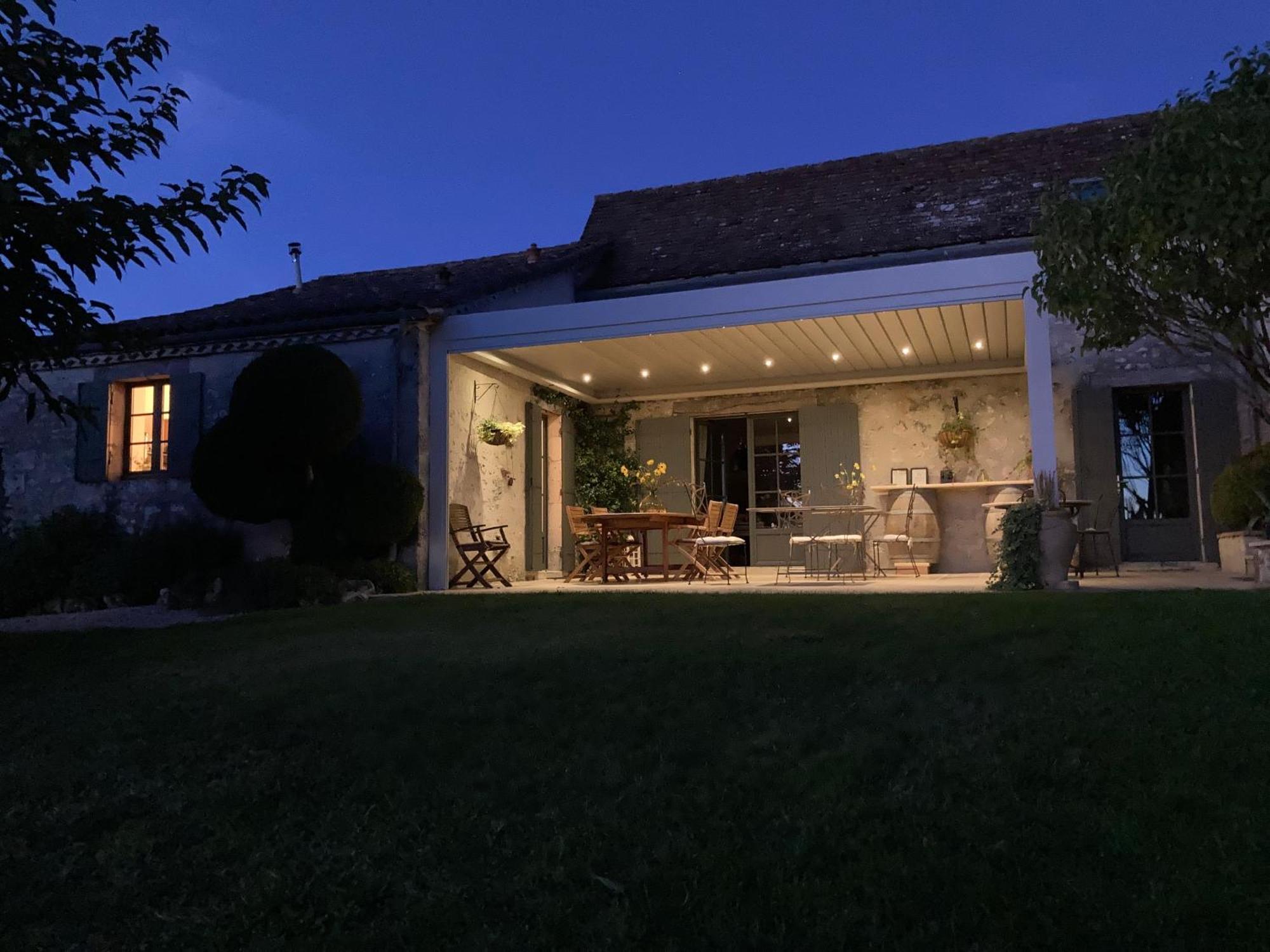 La Ferme Buissonniere Bed and Breakfast Bardou Eksteriør billede