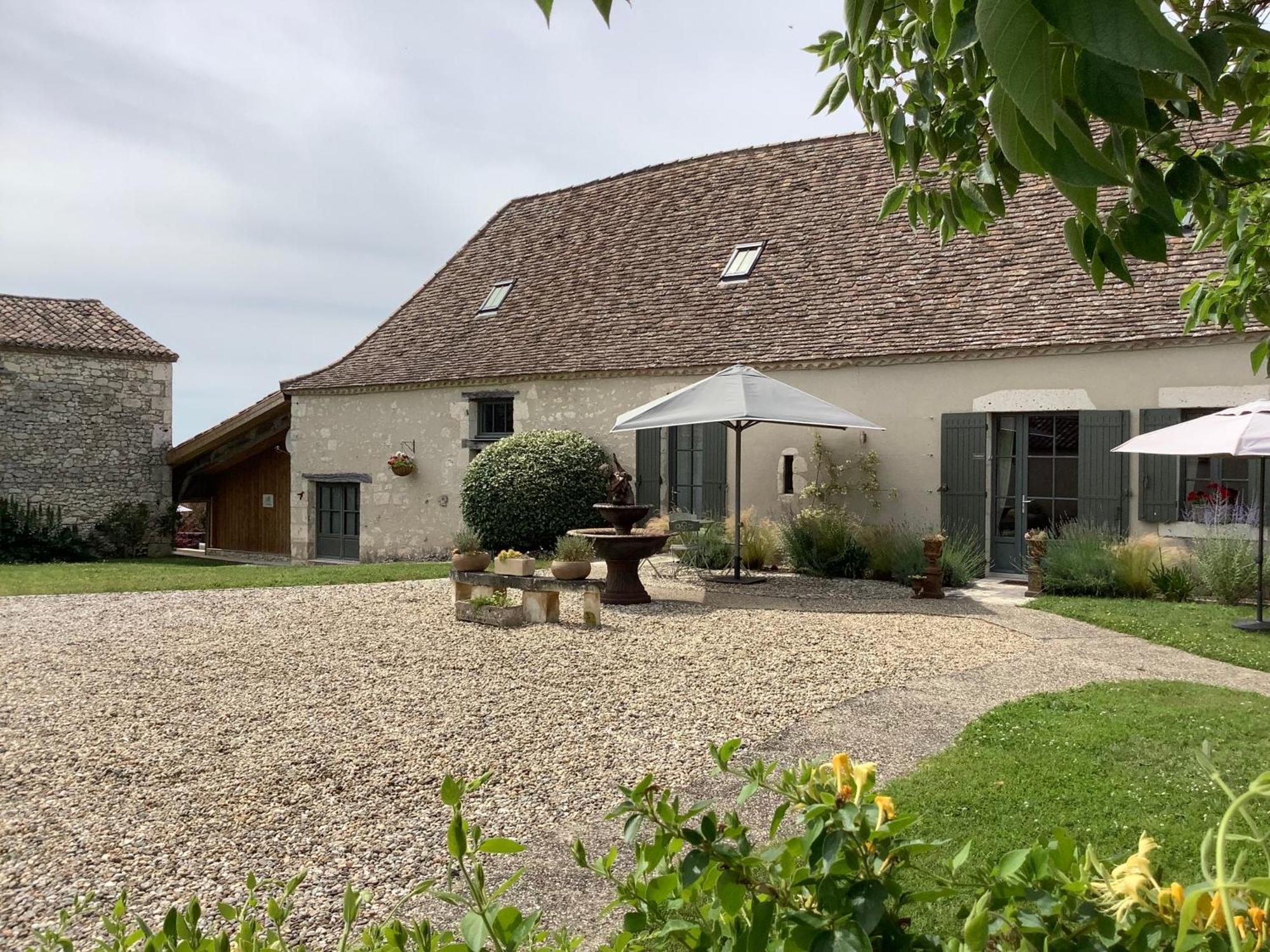 La Ferme Buissonniere Bed and Breakfast Bardou Eksteriør billede